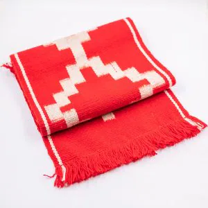 Sendero de mesa rojo
