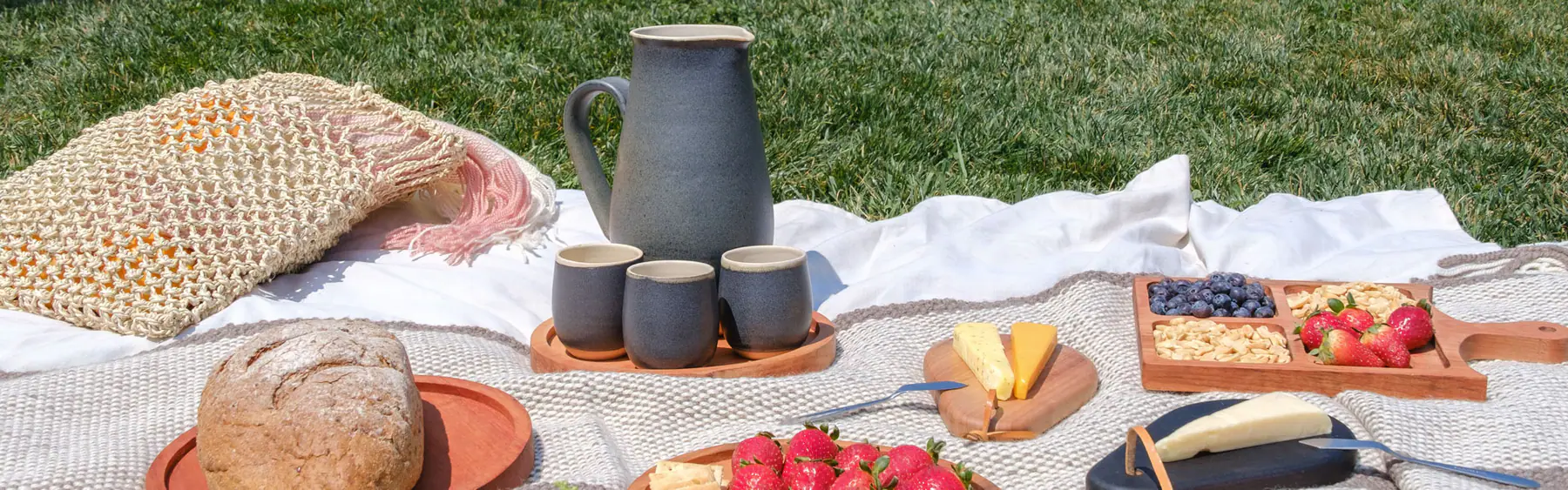 Disfruta del aire libre: consejos para un pícnic perfecto con nuestras deliciosas mermeladas, pastas y accesorios únicos